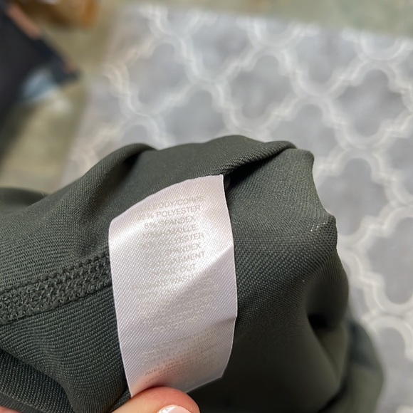 Zella Performance Hoodie Women’s Green large - Picture 6 of 6